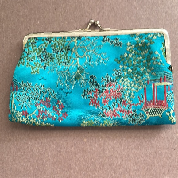 Vintage AS IS blue Chinese silk pouch - kiss closure - Picture 2 of 6